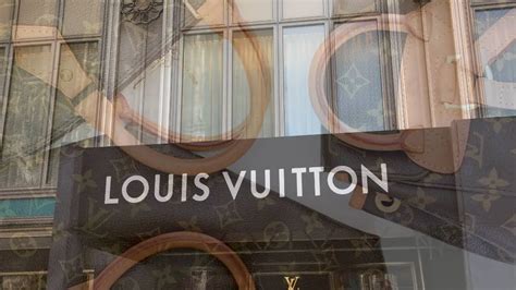 do nordstrom sell louis vuitton|what retailers sell louis vuitton.